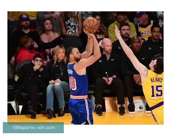 布兰登-米勒首节狂砍16分 生涯总得分突破3000分大关再创里程碑